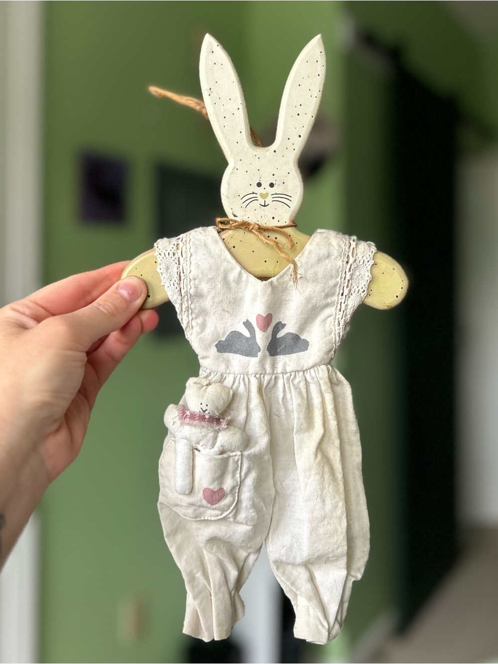 Vintage Rustic Cottage Bunny in Romper Farmhouse Outfit Wall Accent